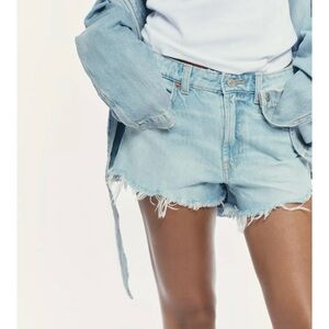 NWT ZARA TRF MID-RISE MINI DENIM SHORTS